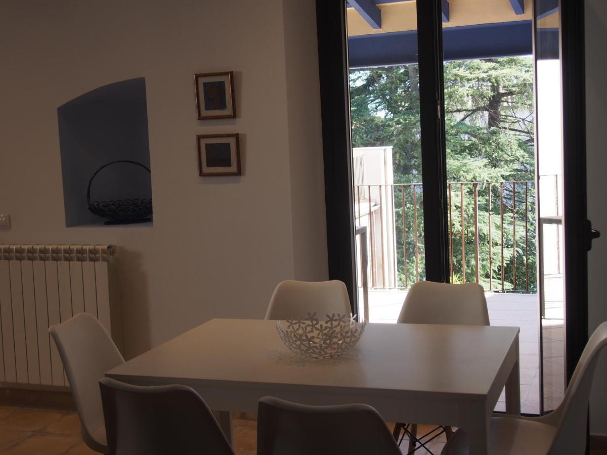 Placa Major 17 2N 2A Apartament Al Centre De Banyoles Bagian luar foto